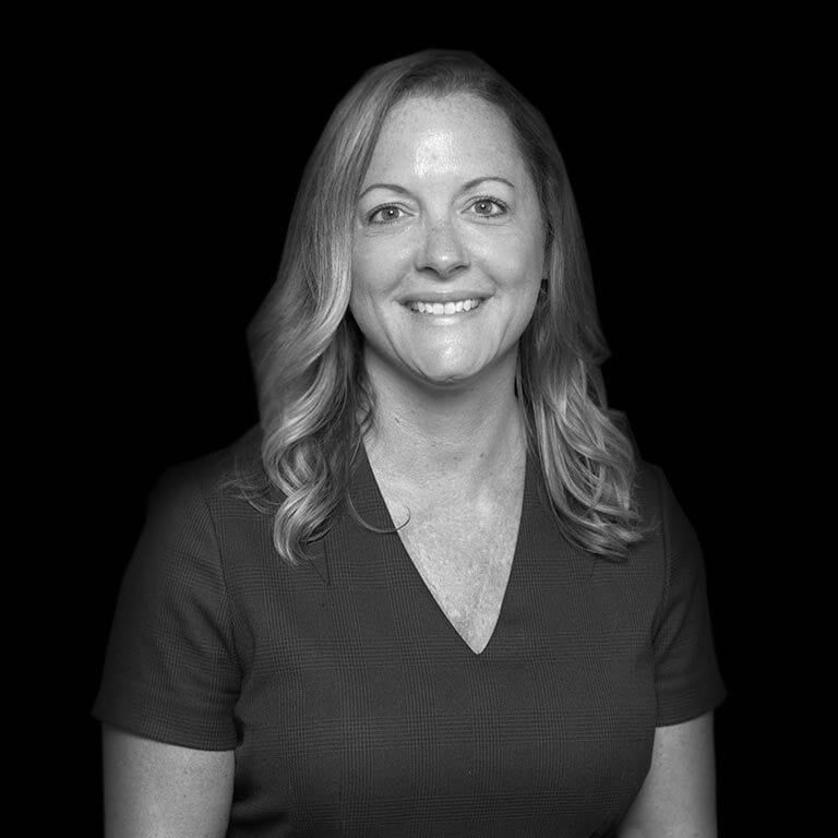 Professional Headshot of Lisa Cramer